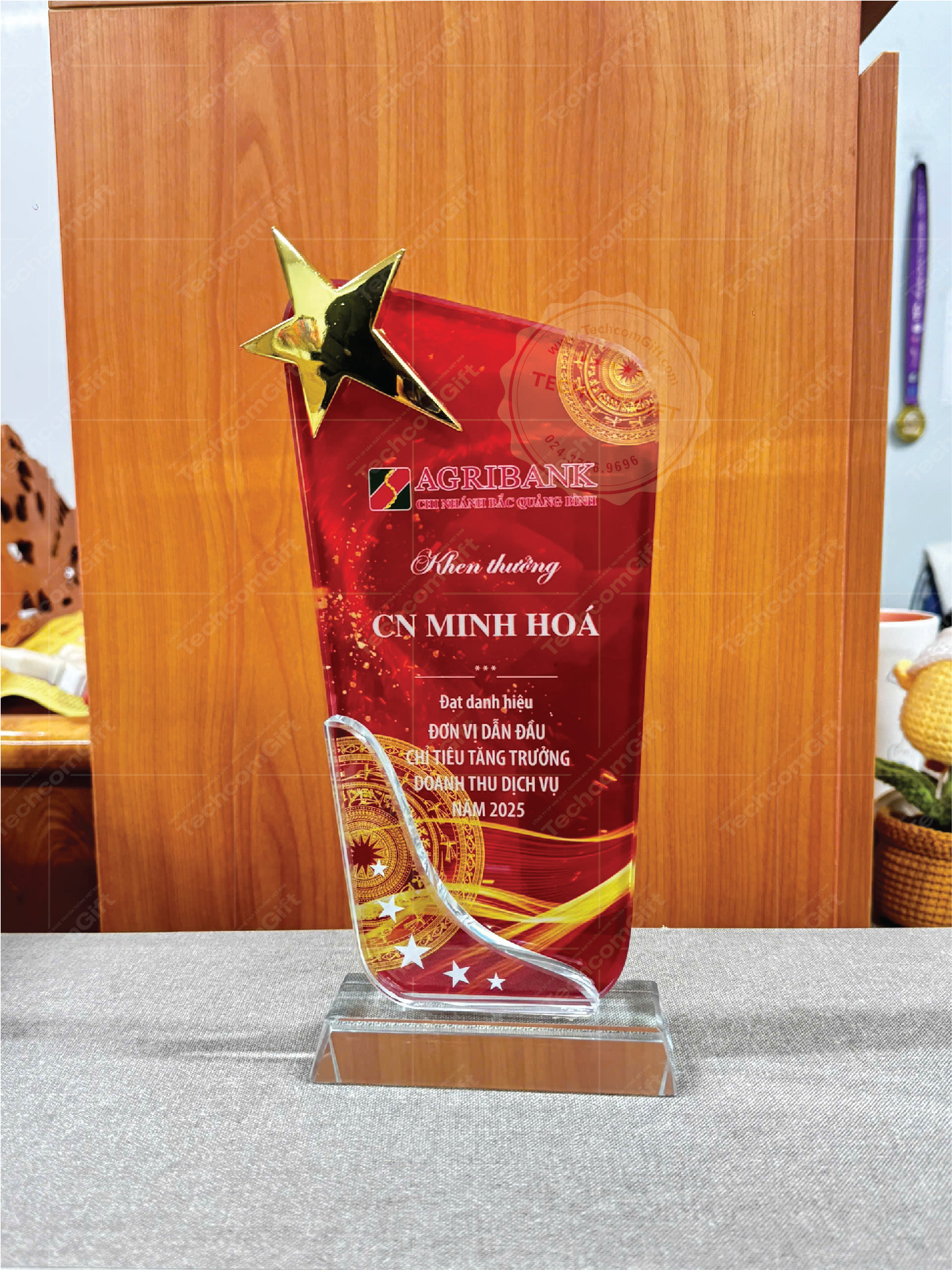 Cúp Vinh Danh